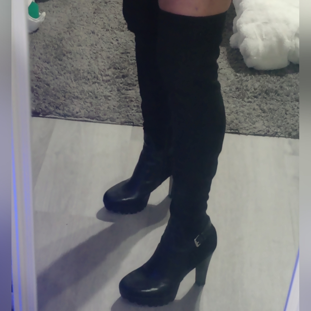 GUESS Black Thick Heeled Over the Knee Platform Boots (15% 2 items)